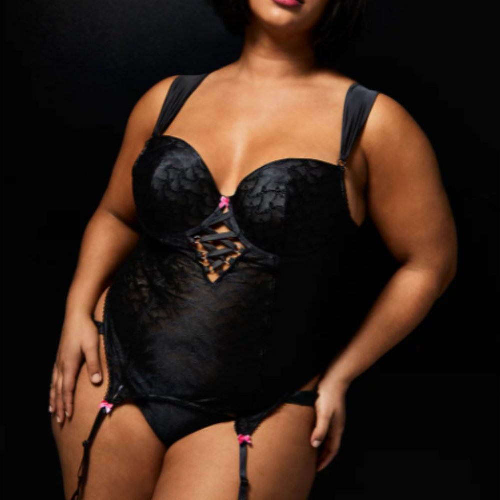 Torrid Betsey Johnson Black Bustier w/Garters NWT